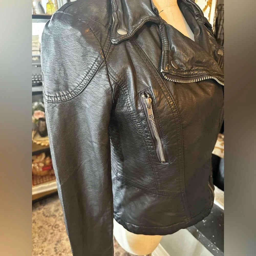 Free People Black Moto Vegan Leather Motorcycle Jacket Womens Size 2 - Picture 4 of 10
